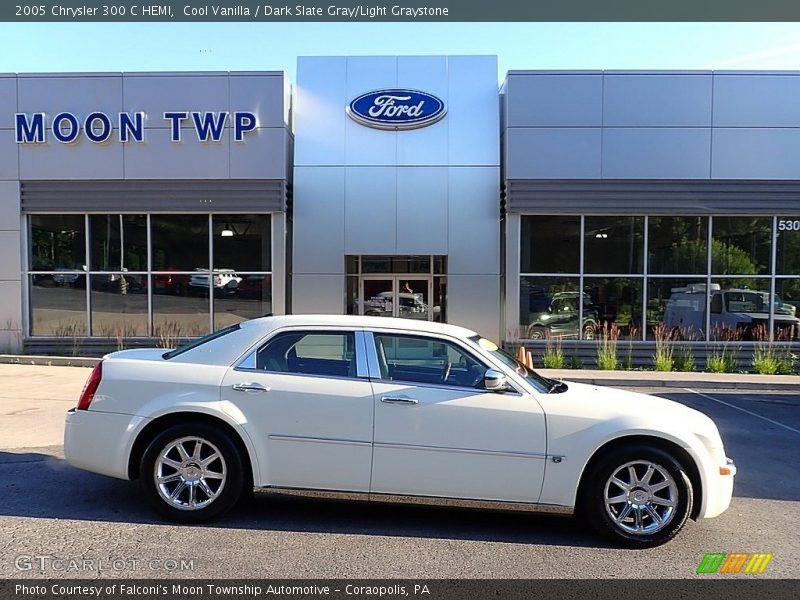 Cool Vanilla / Dark Slate Gray/Light Graystone 2005 Chrysler 300 C HEMI