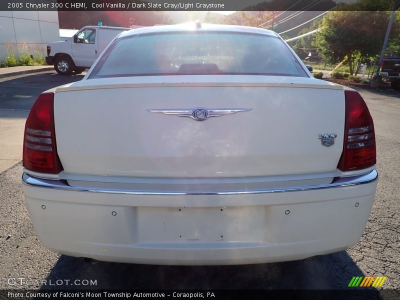 Cool Vanilla / Dark Slate Gray/Light Graystone 2005 Chrysler 300 C HEMI