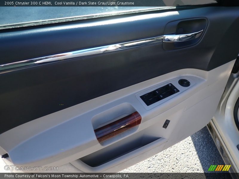Cool Vanilla / Dark Slate Gray/Light Graystone 2005 Chrysler 300 C HEMI