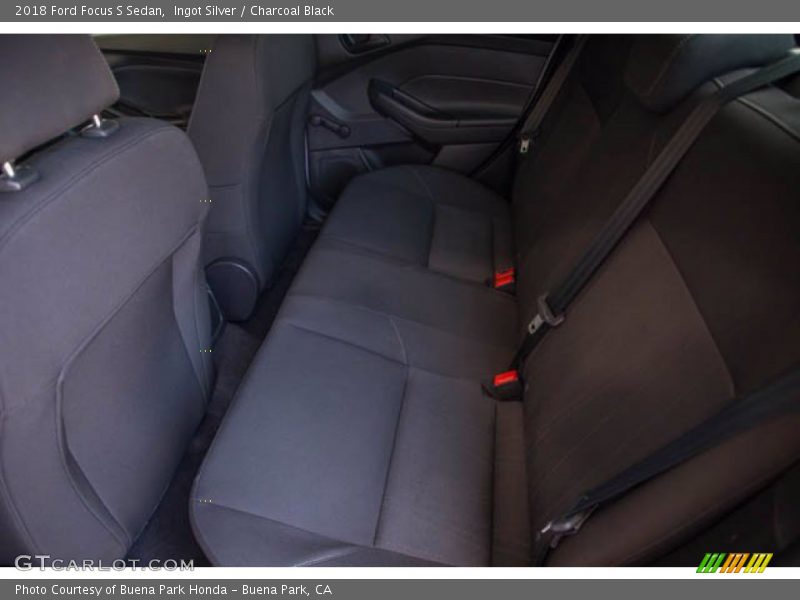 Ingot Silver / Charcoal Black 2018 Ford Focus S Sedan