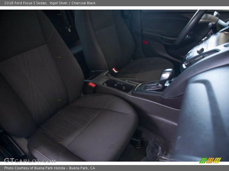 Ingot Silver / Charcoal Black 2018 Ford Focus S Sedan