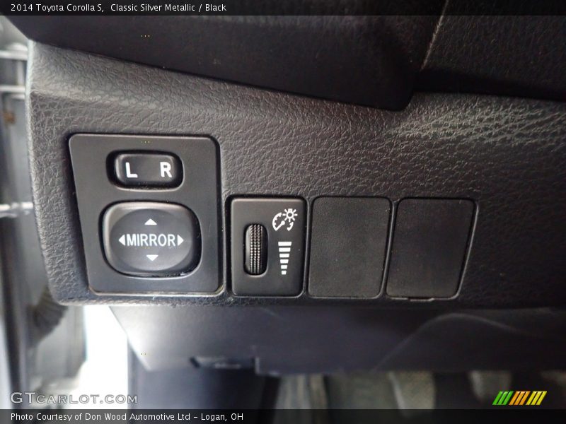 Classic Silver Metallic / Black 2014 Toyota Corolla S