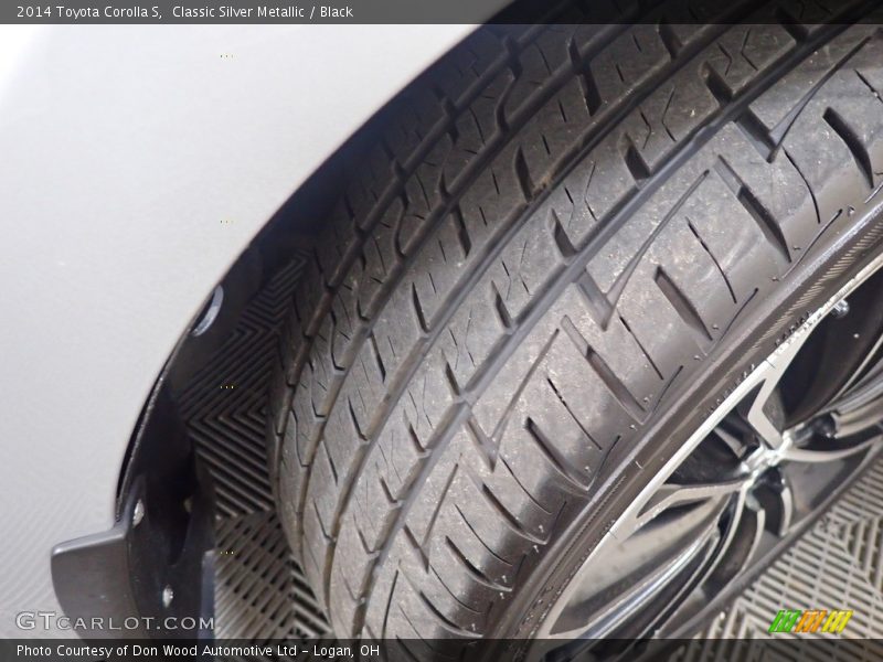 Classic Silver Metallic / Black 2014 Toyota Corolla S
