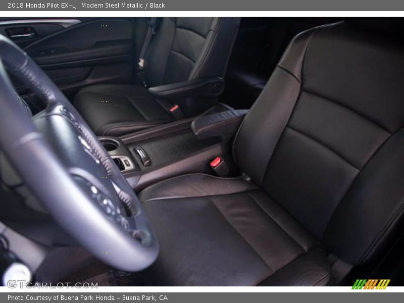 Modern Steel Metallic / Black 2018 Honda Pilot EX-L