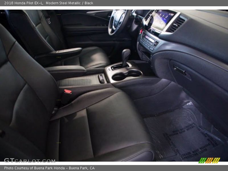 Modern Steel Metallic / Black 2018 Honda Pilot EX-L
