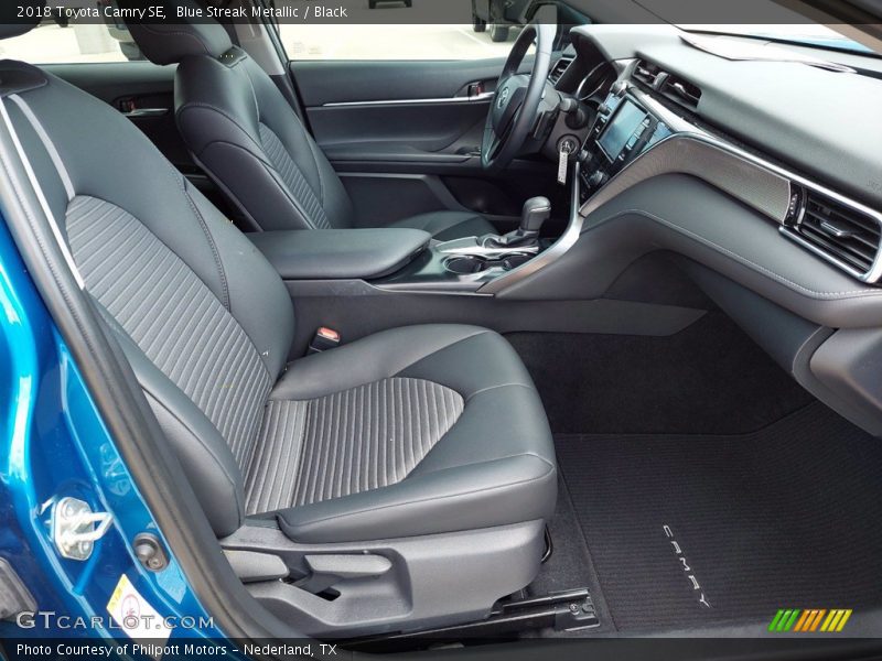 Blue Streak Metallic / Black 2018 Toyota Camry SE