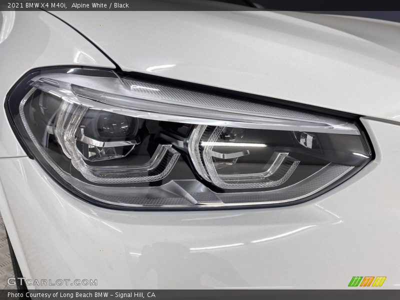 Alpine White / Black 2021 BMW X4 M40i