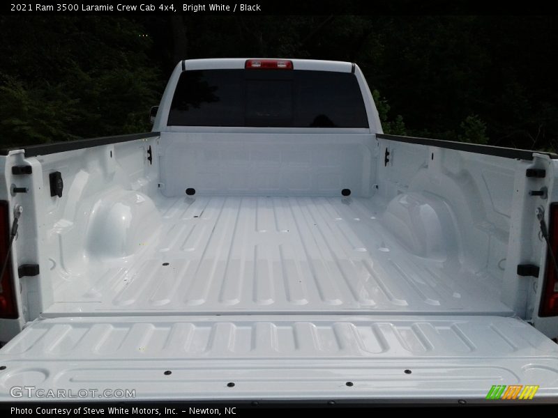 Bright White / Black 2021 Ram 3500 Laramie Crew Cab 4x4