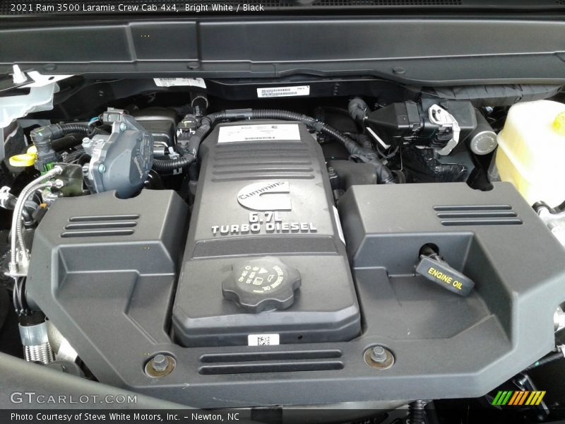 Bright White / Black 2021 Ram 3500 Laramie Crew Cab 4x4