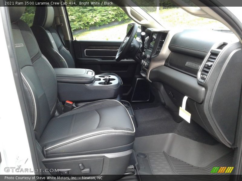 Bright White / Black 2021 Ram 3500 Laramie Crew Cab 4x4