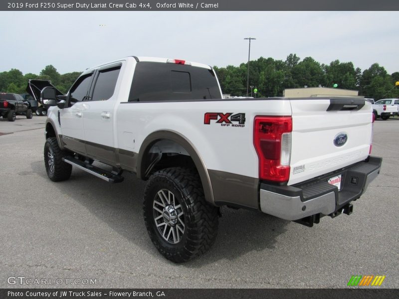 Oxford White / Camel 2019 Ford F250 Super Duty Lariat Crew Cab 4x4