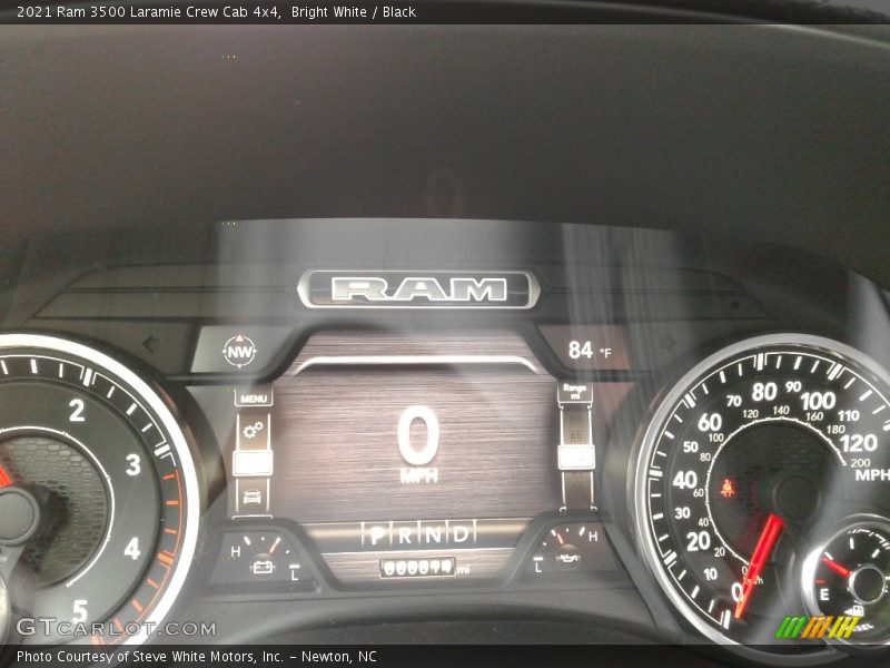 Bright White / Black 2021 Ram 3500 Laramie Crew Cab 4x4