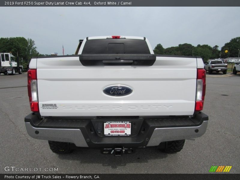 Oxford White / Camel 2019 Ford F250 Super Duty Lariat Crew Cab 4x4