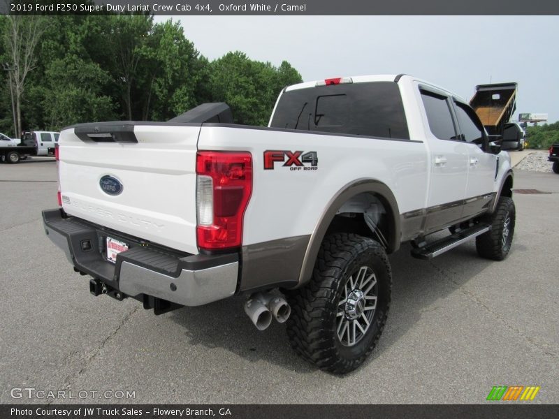Oxford White / Camel 2019 Ford F250 Super Duty Lariat Crew Cab 4x4