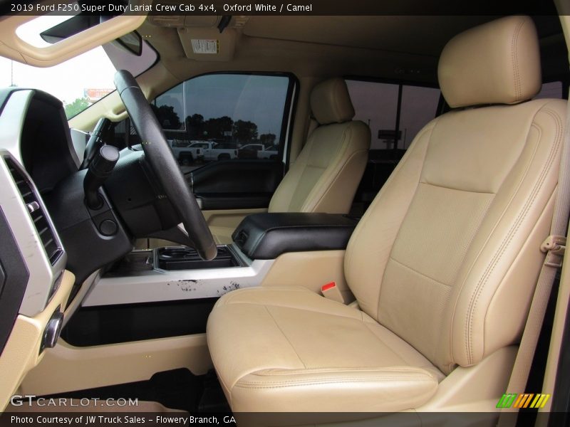 Oxford White / Camel 2019 Ford F250 Super Duty Lariat Crew Cab 4x4
