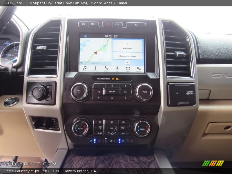 Oxford White / Camel 2019 Ford F250 Super Duty Lariat Crew Cab 4x4