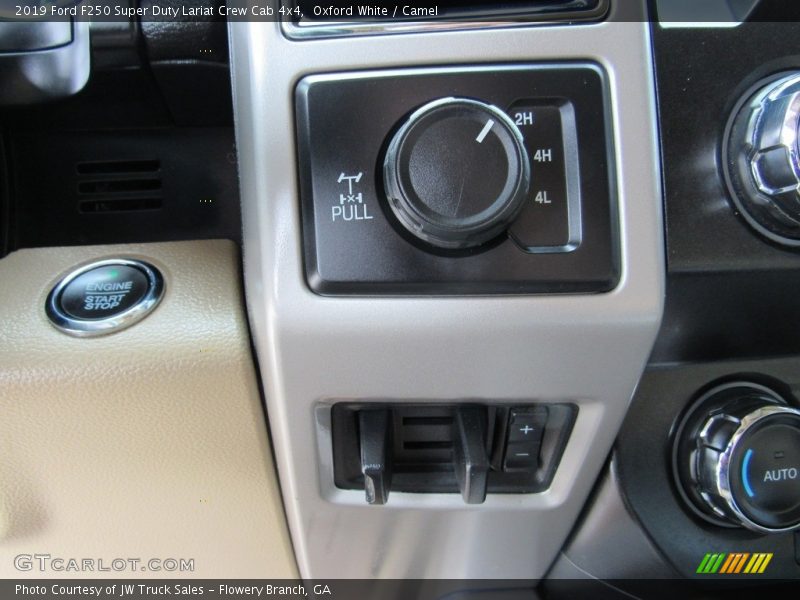 Oxford White / Camel 2019 Ford F250 Super Duty Lariat Crew Cab 4x4