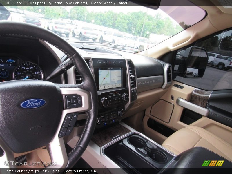 Oxford White / Camel 2019 Ford F250 Super Duty Lariat Crew Cab 4x4