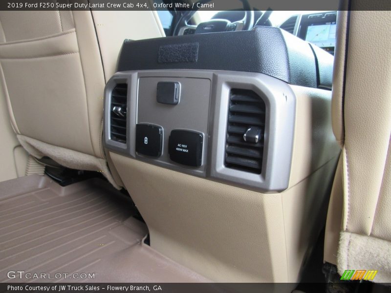 Oxford White / Camel 2019 Ford F250 Super Duty Lariat Crew Cab 4x4
