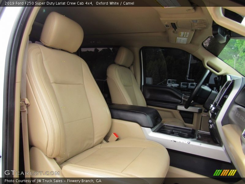 Oxford White / Camel 2019 Ford F250 Super Duty Lariat Crew Cab 4x4