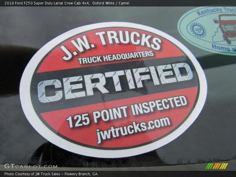 Oxford White / Camel 2019 Ford F250 Super Duty Lariat Crew Cab 4x4