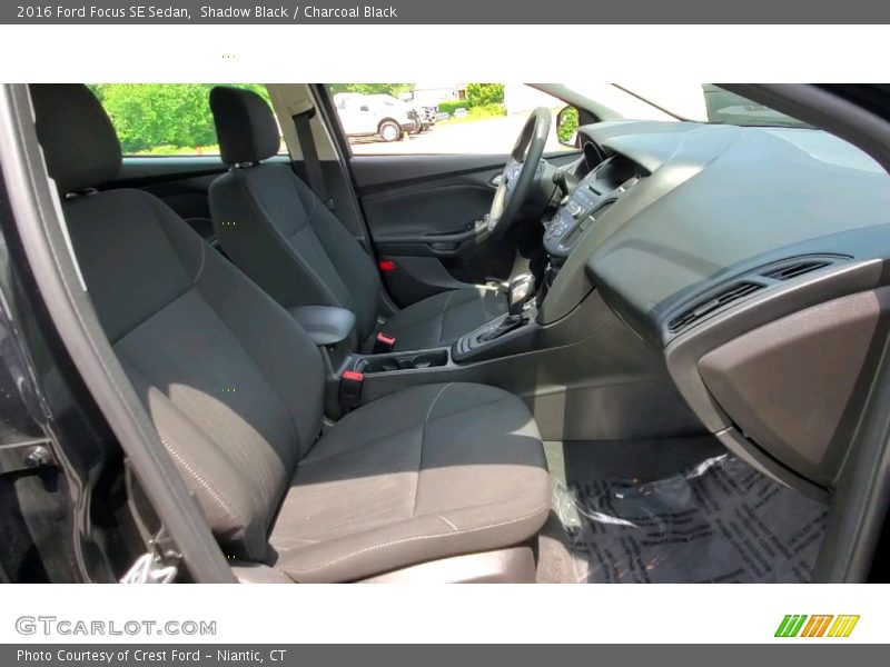 Shadow Black / Charcoal Black 2016 Ford Focus SE Sedan
