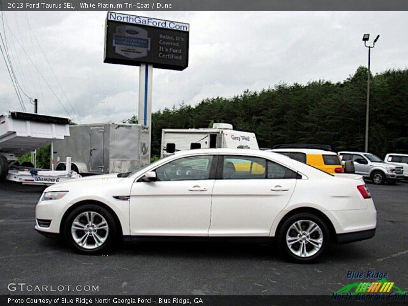 White Platinum Tri-Coat / Dune 2013 Ford Taurus SEL