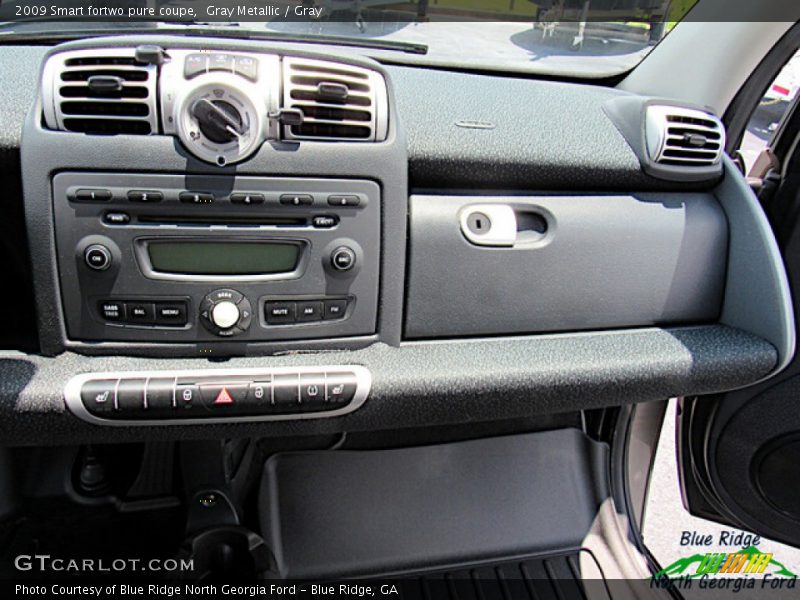 Gray Metallic / Gray 2009 Smart fortwo pure coupe