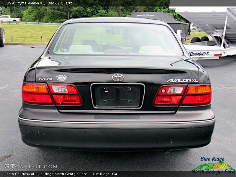 Black / Quartz 1999 Toyota Avalon XL