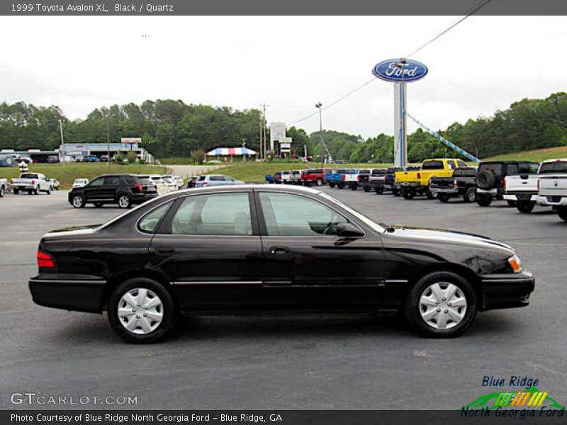 Black / Quartz 1999 Toyota Avalon XL
