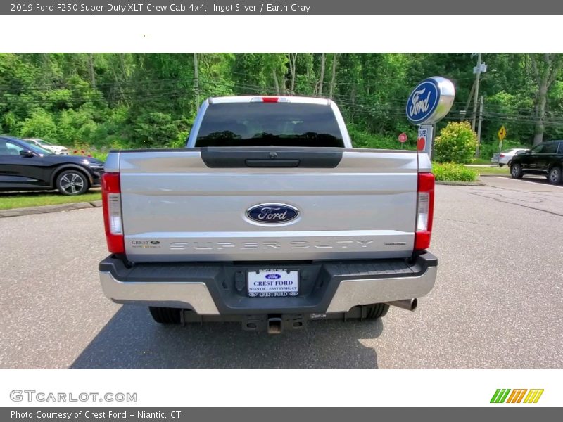 Ingot Silver / Earth Gray 2019 Ford F250 Super Duty XLT Crew Cab 4x4