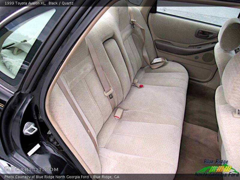Black / Quartz 1999 Toyota Avalon XL