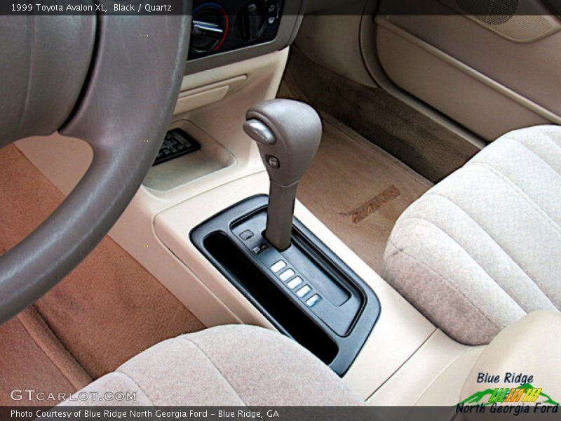 Black / Quartz 1999 Toyota Avalon XL