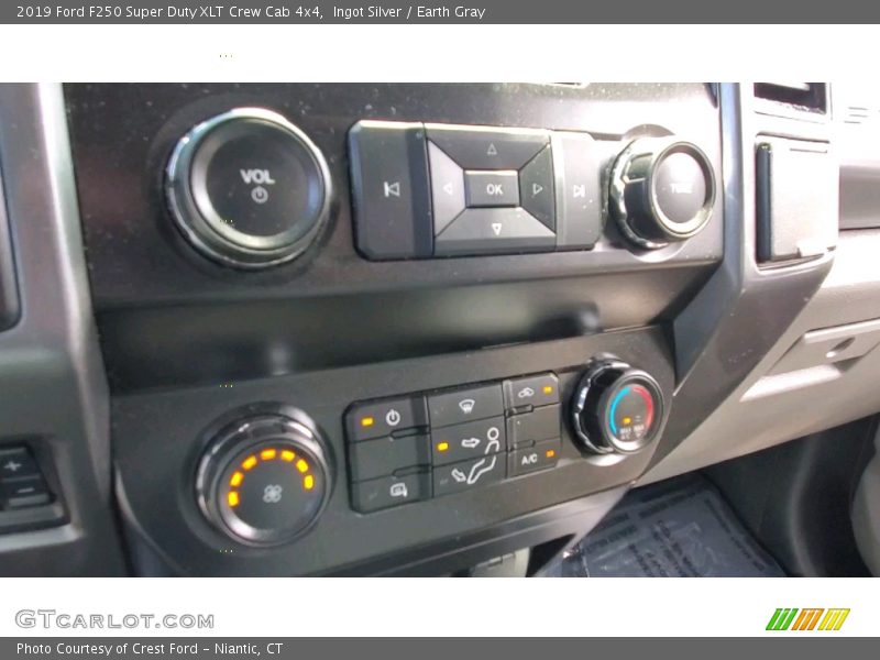 Ingot Silver / Earth Gray 2019 Ford F250 Super Duty XLT Crew Cab 4x4
