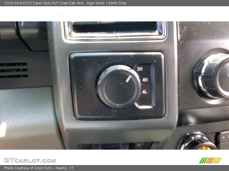 Ingot Silver / Earth Gray 2019 Ford F250 Super Duty XLT Crew Cab 4x4
