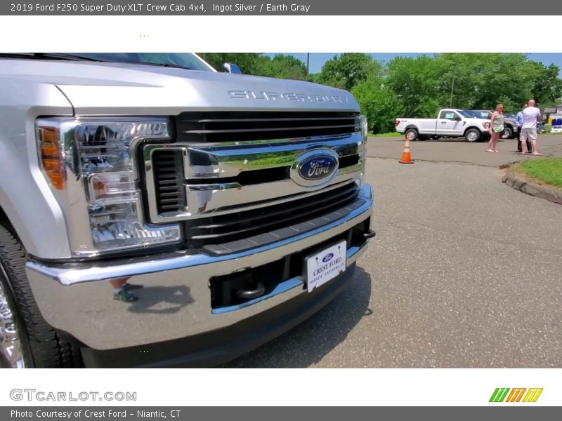 Ingot Silver / Earth Gray 2019 Ford F250 Super Duty XLT Crew Cab 4x4