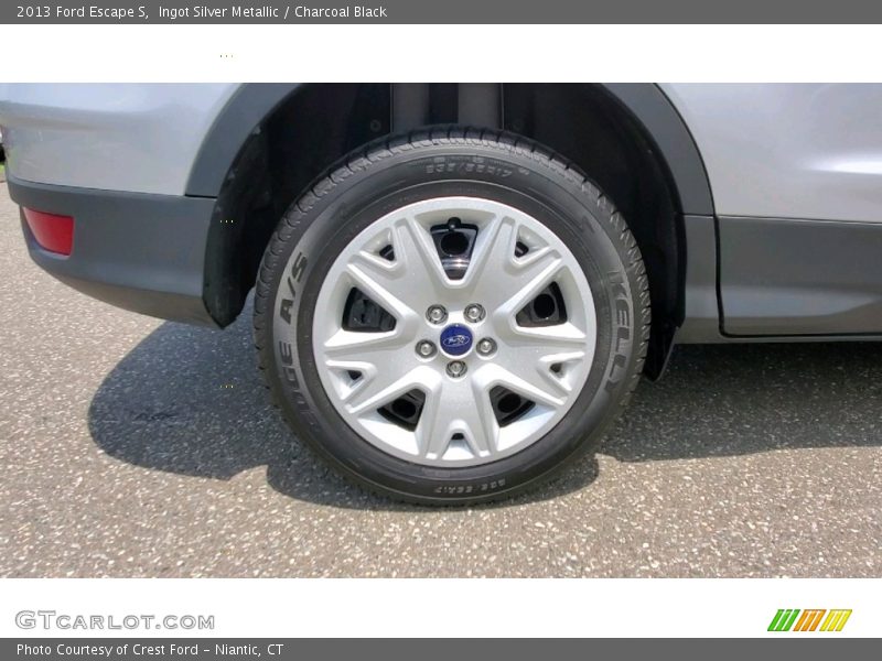 Ingot Silver Metallic / Charcoal Black 2013 Ford Escape S