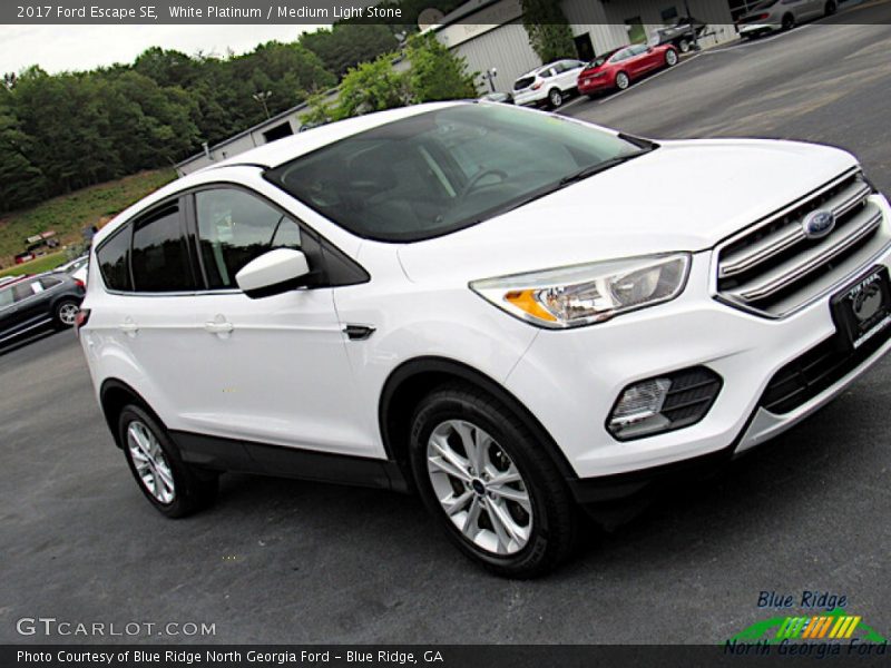 White Platinum / Medium Light Stone 2017 Ford Escape SE