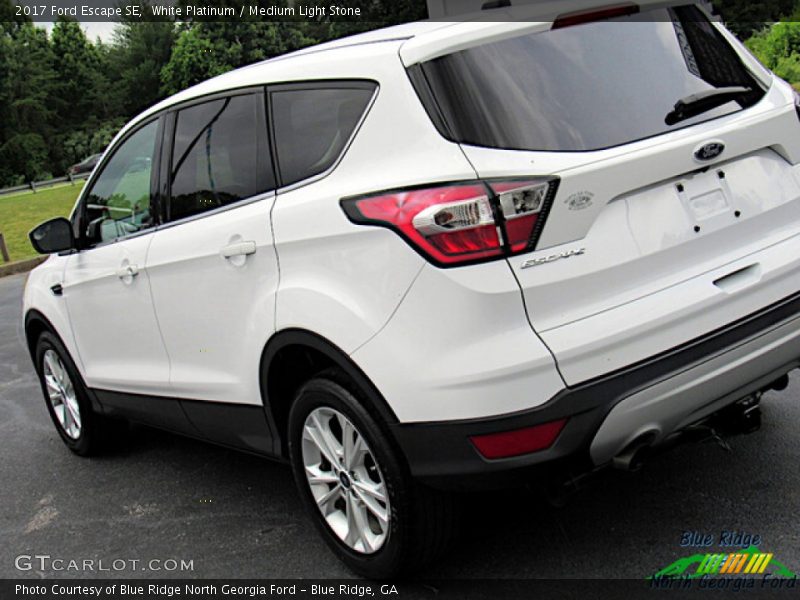 White Platinum / Medium Light Stone 2017 Ford Escape SE