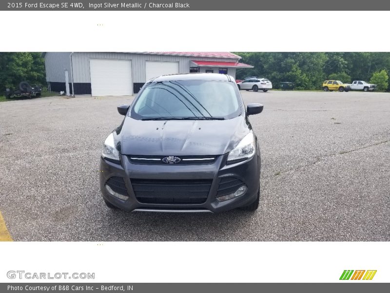 Ingot Silver Metallic / Charcoal Black 2015 Ford Escape SE 4WD