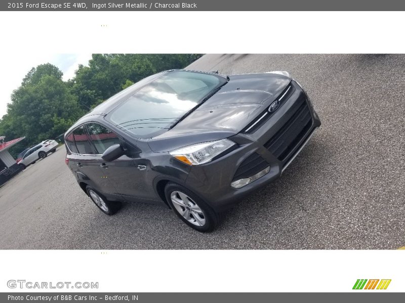 Ingot Silver Metallic / Charcoal Black 2015 Ford Escape SE 4WD
