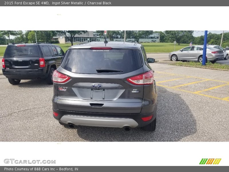 Ingot Silver Metallic / Charcoal Black 2015 Ford Escape SE 4WD