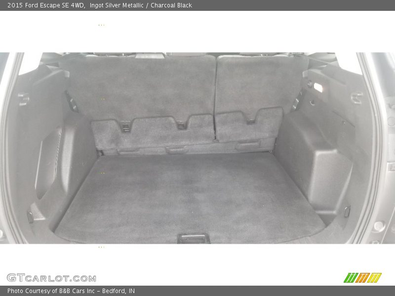 Ingot Silver Metallic / Charcoal Black 2015 Ford Escape SE 4WD