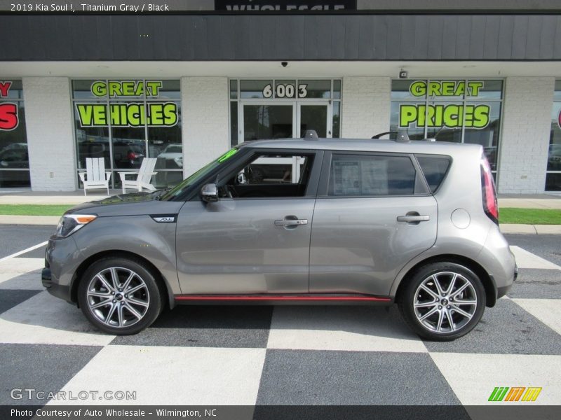 Titanium Gray / Black 2019 Kia Soul !