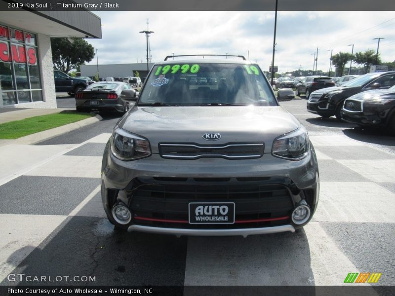 Titanium Gray / Black 2019 Kia Soul !