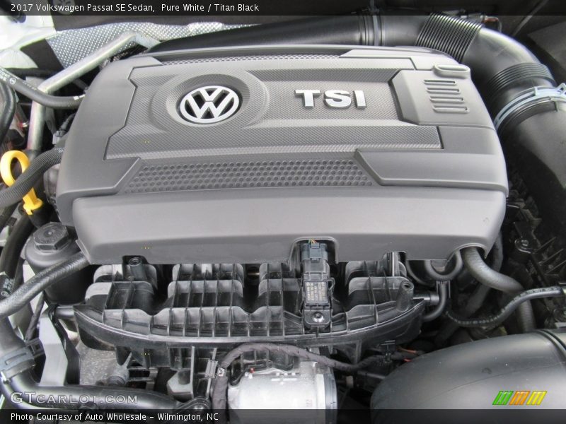 Pure White / Titan Black 2017 Volkswagen Passat SE Sedan