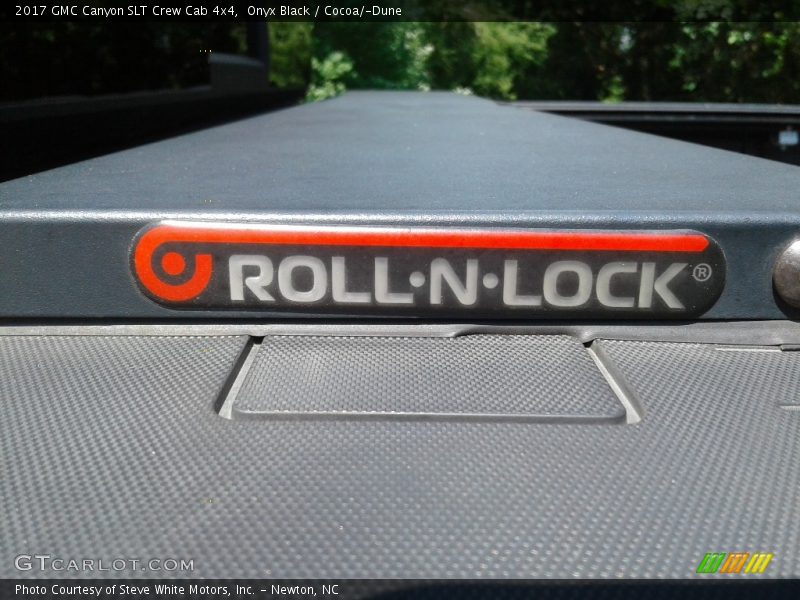 Onyx Black / Cocoa/­Dune 2017 GMC Canyon SLT Crew Cab 4x4