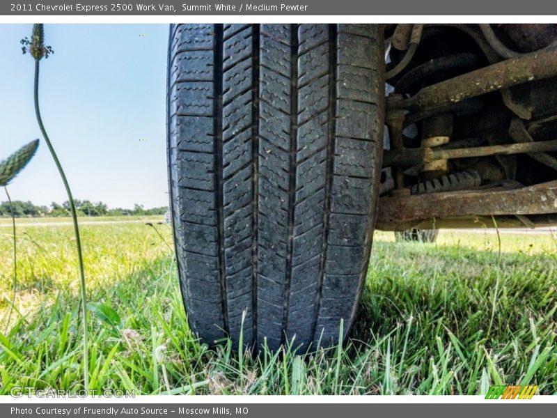 Summit White / Medium Pewter 2011 Chevrolet Express 2500 Work Van