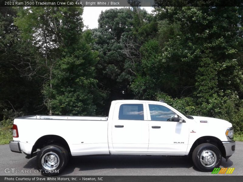 Bright White / Black 2021 Ram 3500 Tradesman Crew Cab 4x4