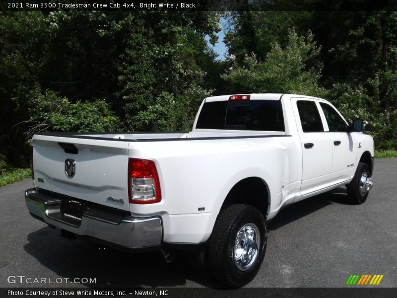 Bright White / Black 2021 Ram 3500 Tradesman Crew Cab 4x4